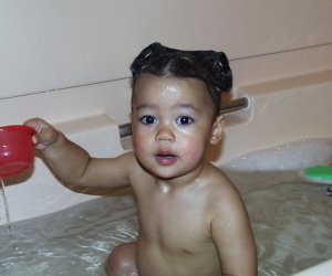 Mia in the tub